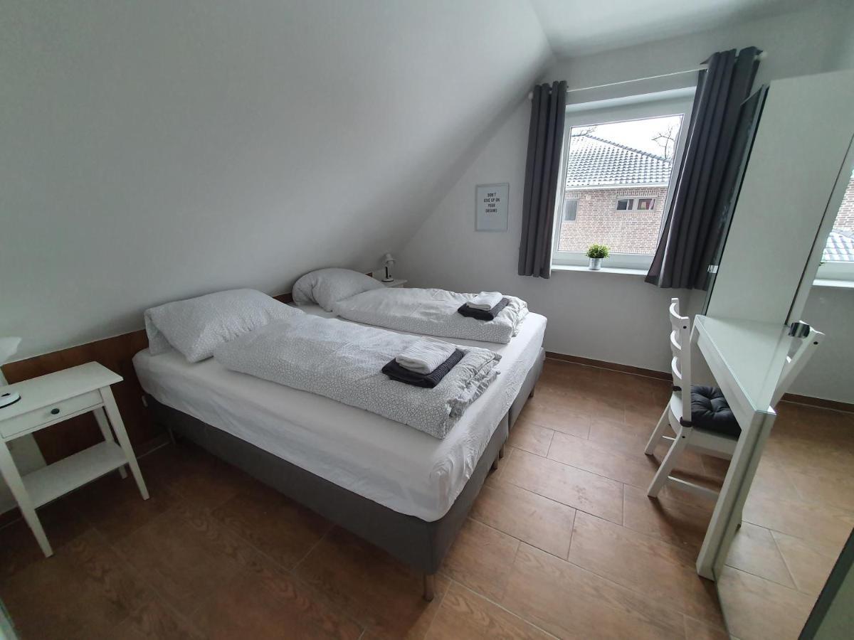 Haus Taybeerweg Apartment Aurich Bagian luar foto